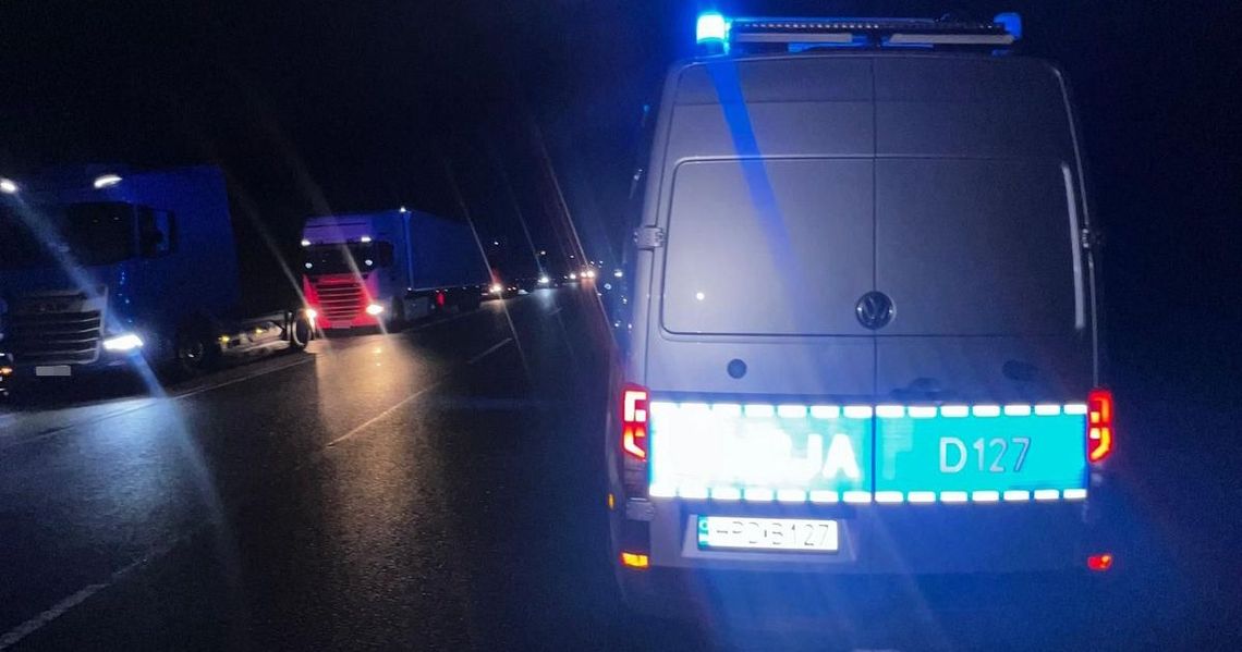 Białorusin z blisko 3 promilami chciał wjechać ciężarówką do Polski. Uszkodził terminal na granicy Białorusin z blisko 3 promilami chciał wjechać ciężarówką do Polski. Uszkodził terminal na granicy