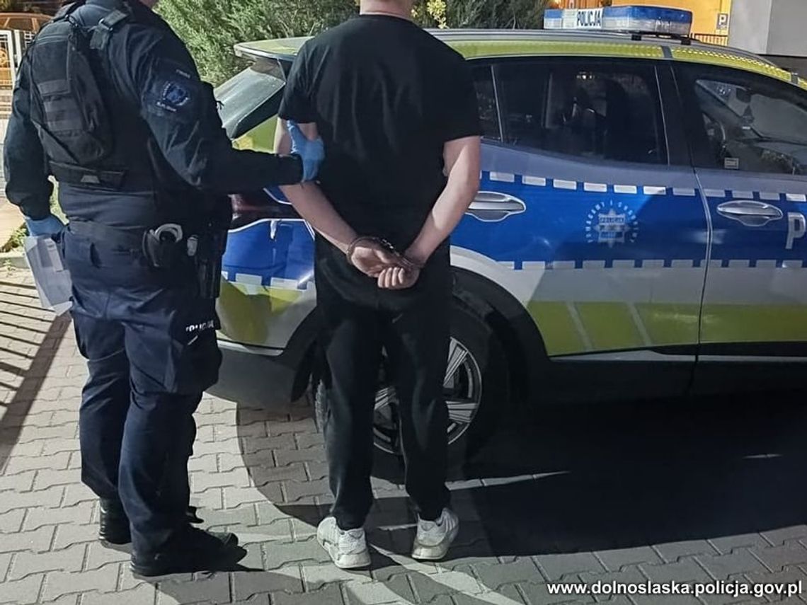 Biały proszek pod nosem zdradził kierowcę. 25-latek wpadł w ręce policji