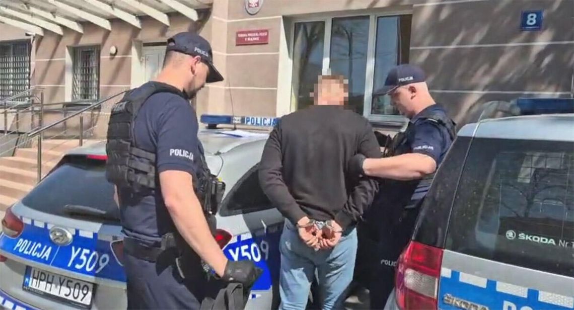 Biegli i rzucali narkotykami. Resztę zostawili w rozbitym aucie. W sumie było tego 1,5 kilo