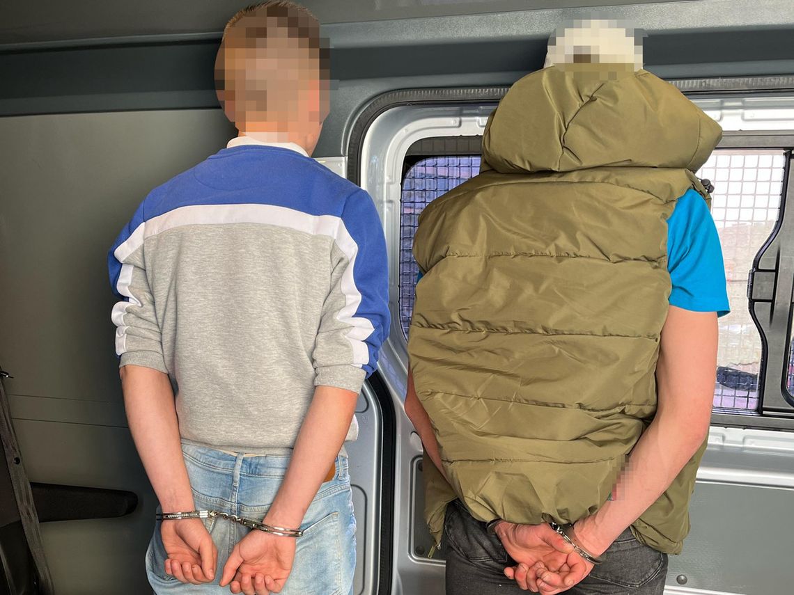 Bracia popełnili ogromny błąd, wracając z jumy w drogerii. Wpadli bo... przeszli przez jezdnię w niedozwolonym miejscu