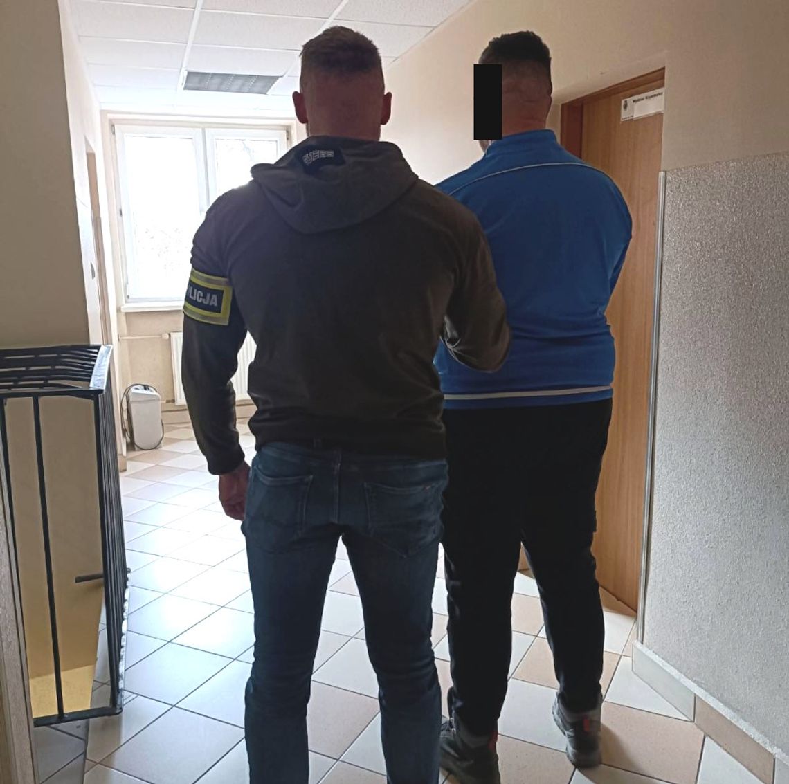 Brał towar z transportu i wystawiał w sieci. Pomysłowy kierowca okradł szefa na ponad sto tysięcy