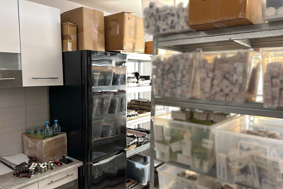 Brudna produkcja sterydów i miliony w kryptowalutach. CBŚP rozbiło potężny gang, zatrzymano 24 osoby