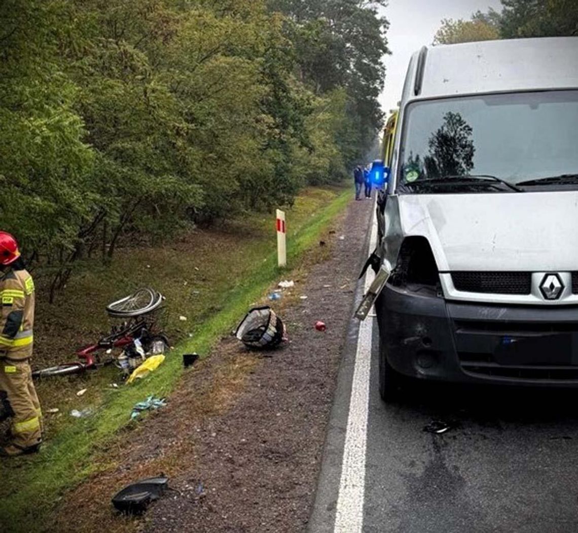 Dostawczak wjechał w kobietę jadącą trzykołowym rowerem. Zginęła na miejscu
