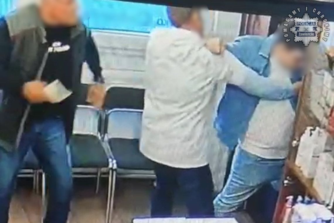 Chciał kupić leki, ale nie miał na nie recepty. Mężczyzna wyjął nóż i groził aptekarzowi. Został obezwładniony