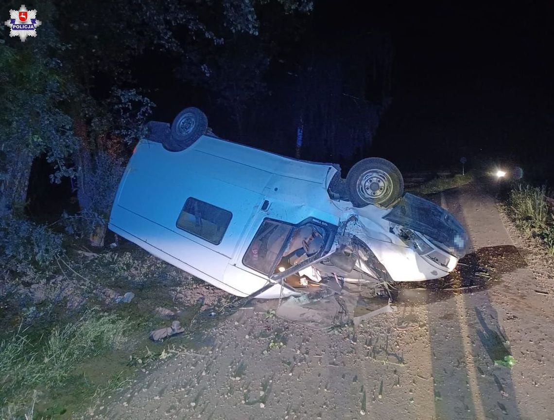 Chciał poświętować "osiemnastkę". Zabrał auto szefa i po pijaku nim dachował