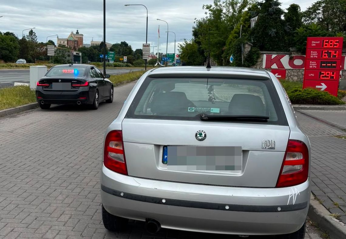 Chciał się ścigać z BMW i gwałtownie przyspieszył. Nie wiedział, że to nieoznakowany radiowóz Chciał się ścigać z BMW i gwałtownie przyspieszył. Nie wiedział, że to nieoznakowany radiowóz