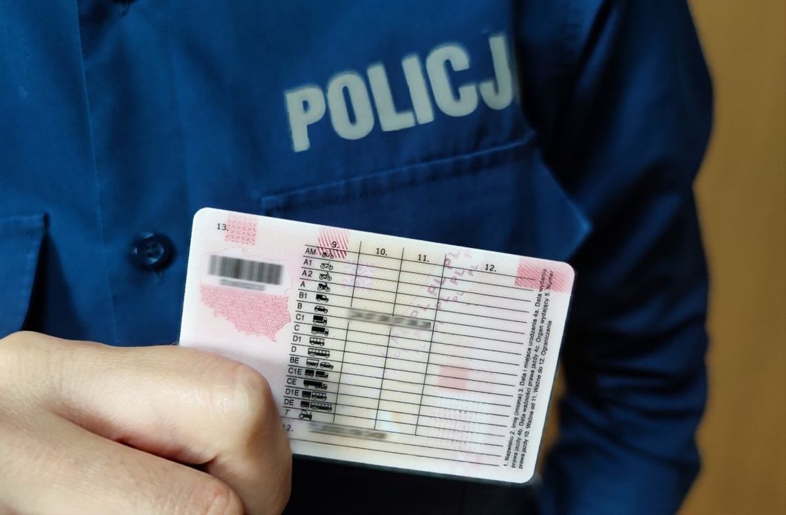 Chciał zdać egzamin na prawo jazdy za kolegę. Wpadł na egzaminie teoretycznym Chciał zdać egzamin na prawo jazdy za kolegę. Wpadł na egzaminie teoretycznym