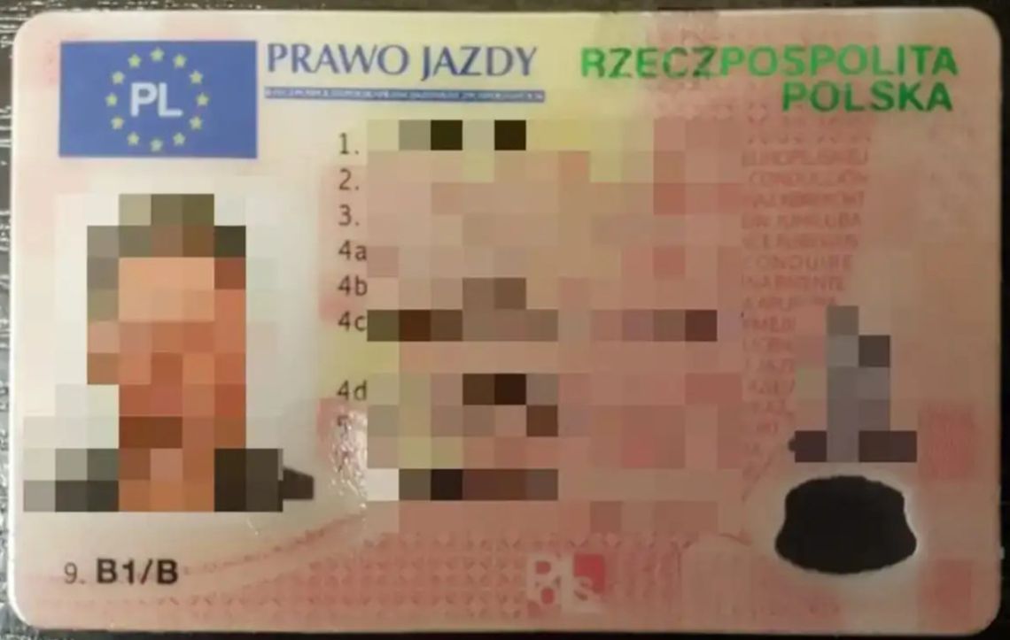 Chcieli kupić lewe prawko w internecie. Zostali oszukani, ale i tak popełnili przestępstwo