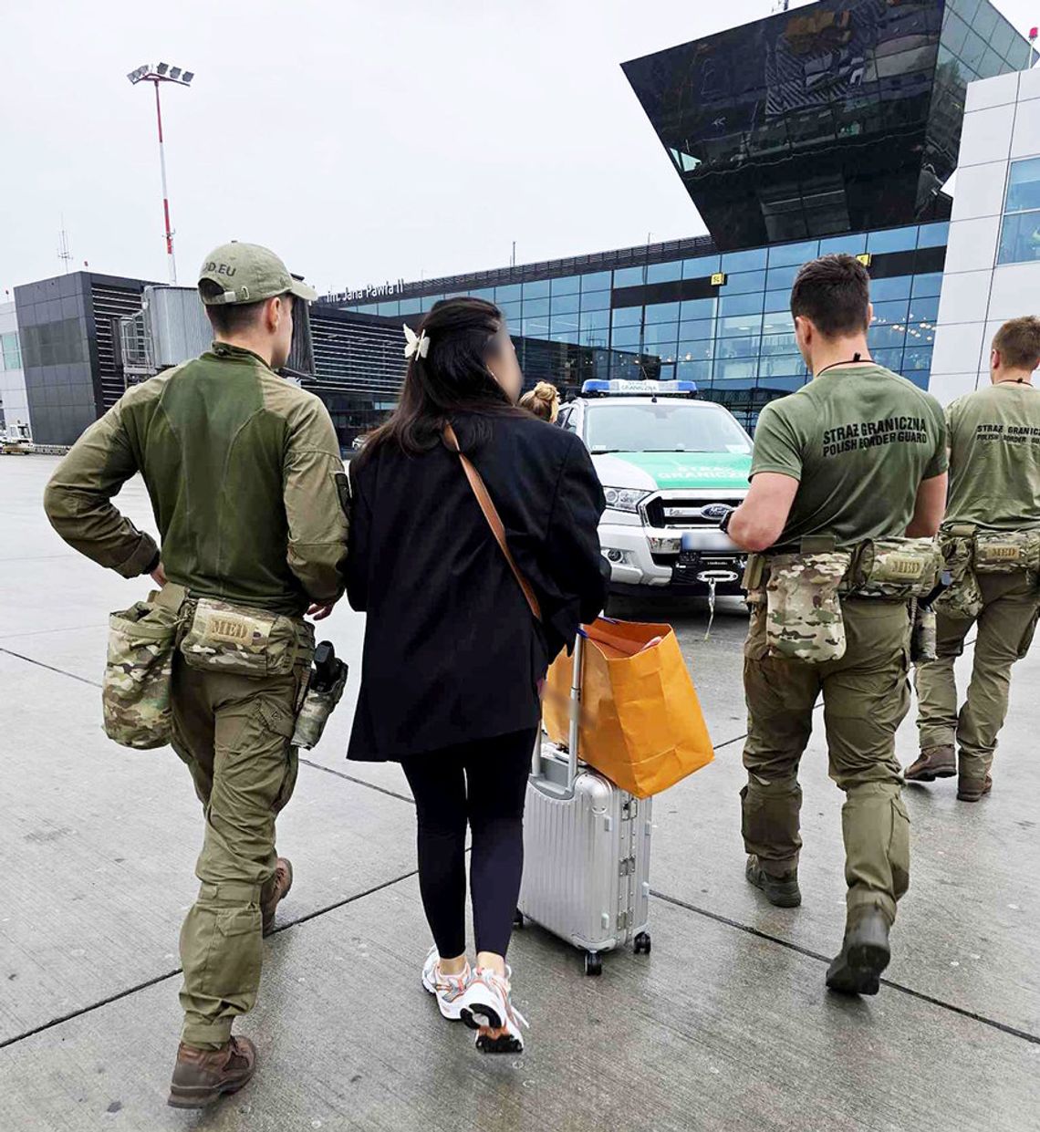 Cyberpolicja rozbiła gang oszustów inwestycyjnych. Zaufało im ponad 1500 osób - stracili 75 milionów Cyberpolicja rozbiła gang oszustów inwestycyjnych. Zaufało im ponad 1500 osób - stracili 75 milionów