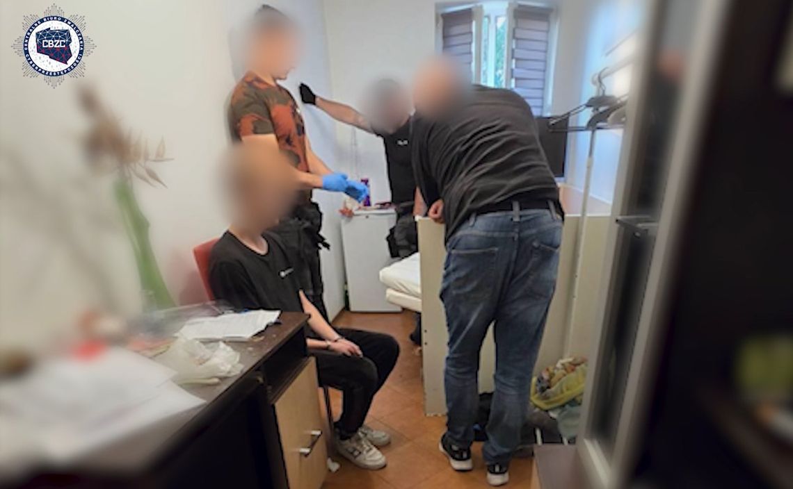 Cyberpolicja zatrzymała czterech członków gangu handlującego narkotykami w darknecie Cyberpolicja zatrzymała czterech członków gangu handlującego narkotykami w darknecie