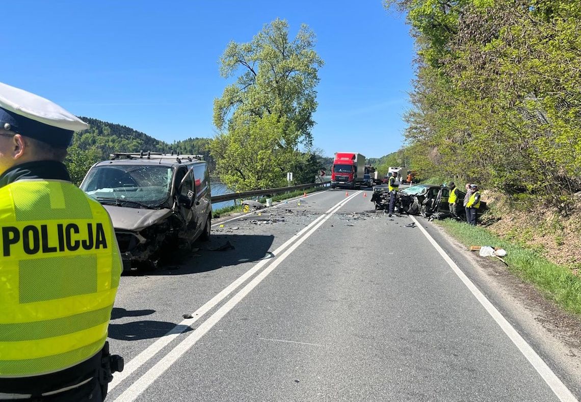 Jedna ofiara śmiertelna i pięcioro rannych. Tragiczny wypadek na krajowej 75