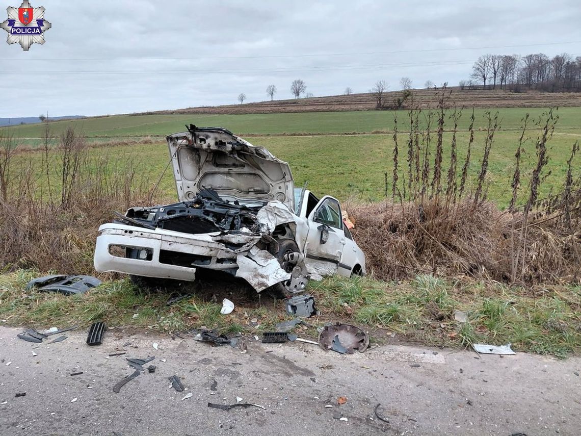 Czołowe zderzenie opla i skody na Lubelszczyźnie. 63-letni kierowca zginął na miejscu Czołowe zderzenie opla i skody na Lubelszczyźnie. 63-letni kierowca zginął na miejscu