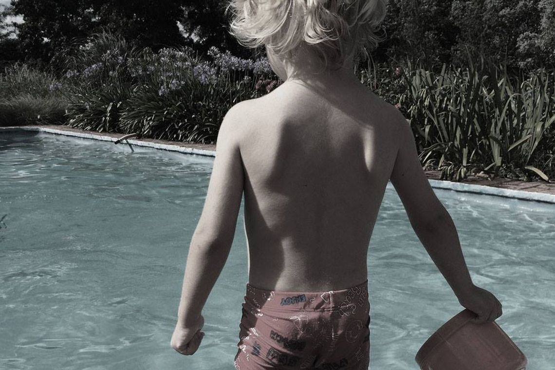 Czteroletni chłopczyk topił się na strzeżonym basenie. Jest w stanie śpiączki farmakologicznej