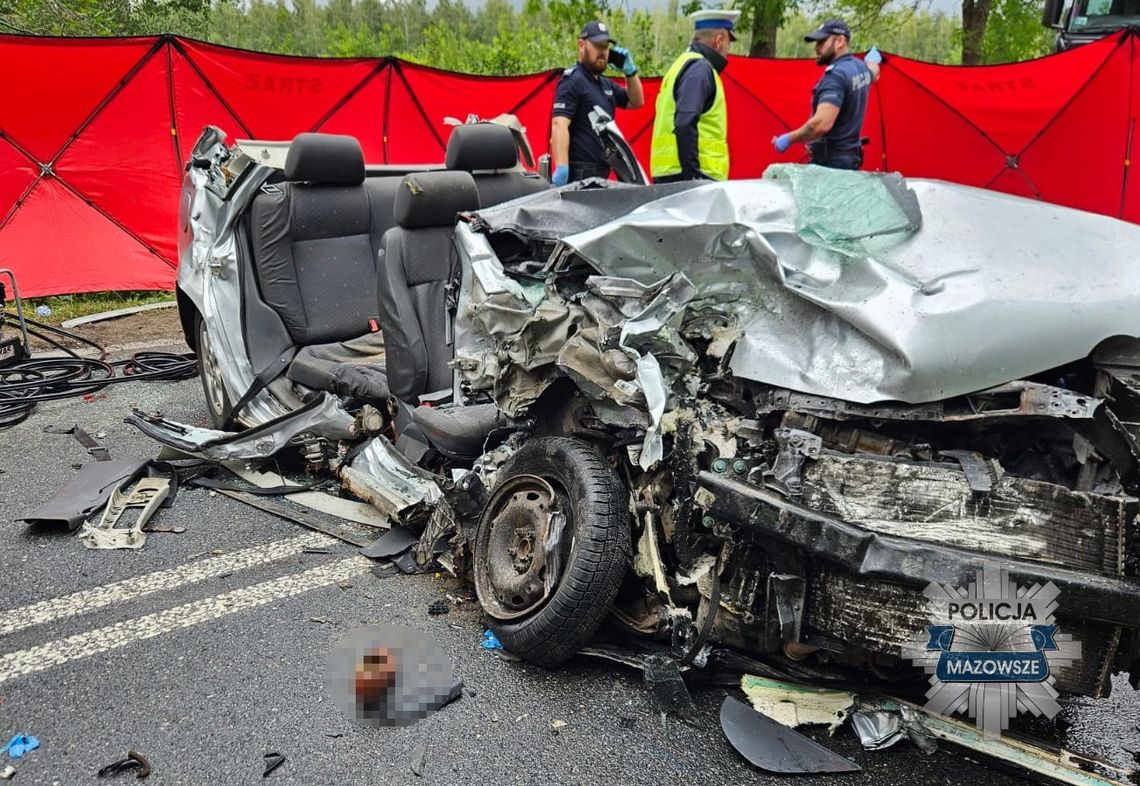 Cztery osoby zginęły w zderzeniu volkswagena i cysterny. Osobówka była w złym stanie technicznym
