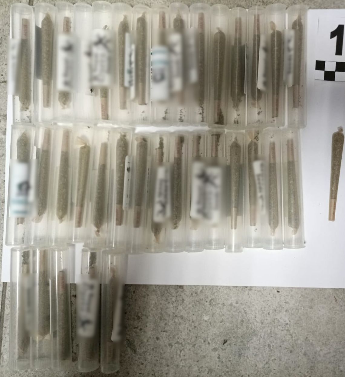 Diler oskarżony o sprzedaż 38 kilogramów narkotyków tylko w ciągu jednego roku. Gotowe blanty to dopiero początek