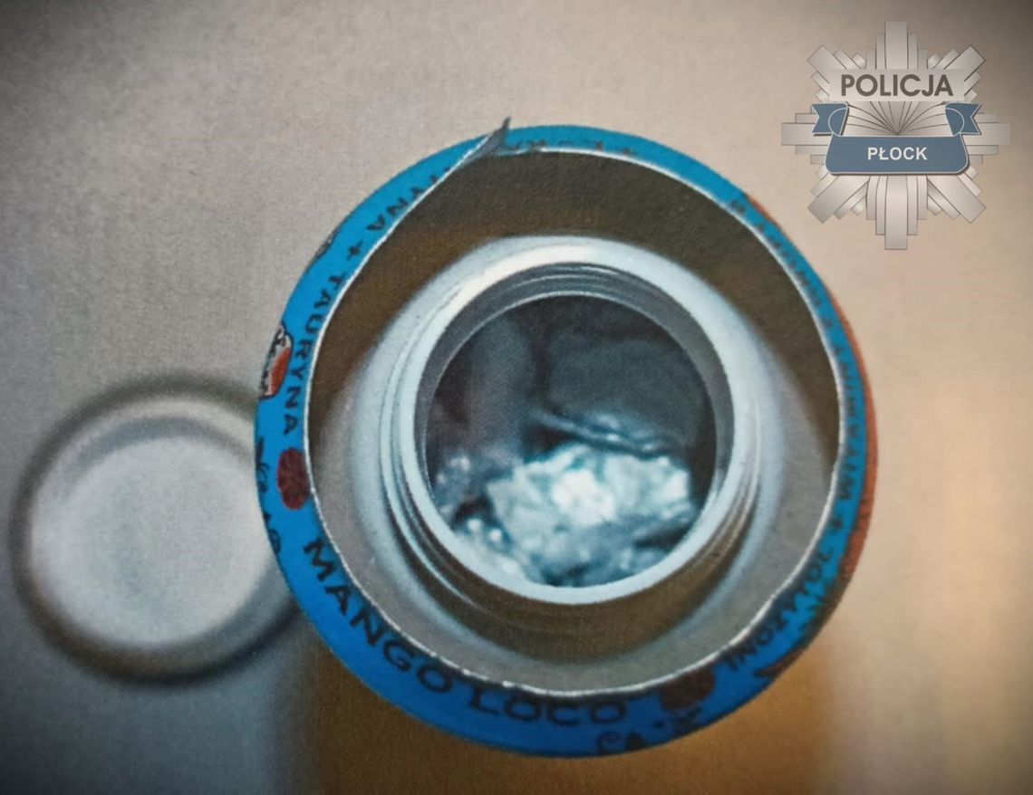 Dilował z puszki po energetyku przerobionej na skrytkę. Kierowca na aplikację zatrzymany