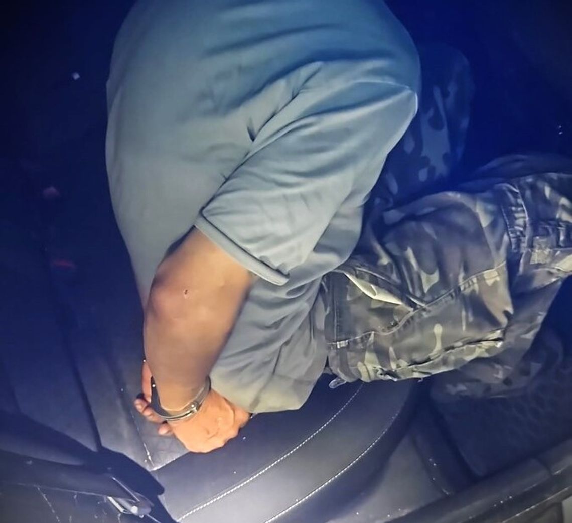 Dostawczak jechał całą szerokością drogi krajowej. Kierowca wydmuchał ponad 4 promile Dostawczak jechał całą szerokością drogi krajowej. Kierowca wydmuchał ponad 4 promile
