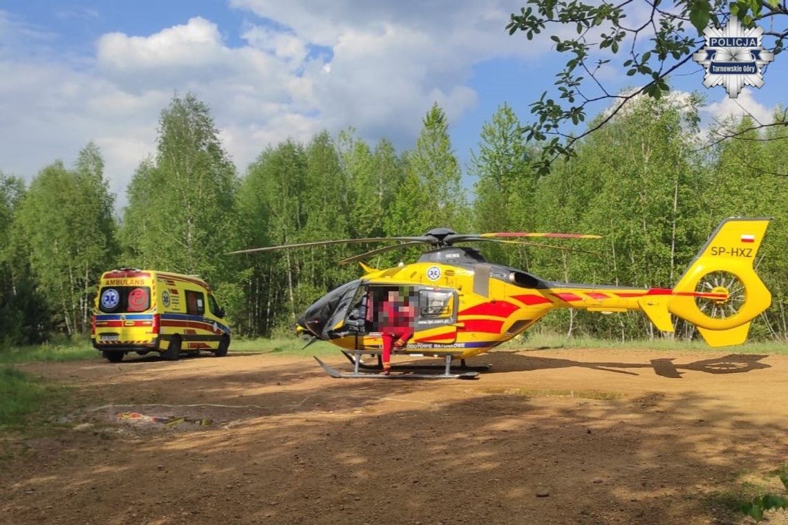Dramat na terenie dawnej kopalni. Nieprzytomny 13-latek zabrany przez śmigłowiec LPR Dramat na terenie dawnej kopalni. Nieprzytomny 13-latek zabrany przez śmigłowiec LPR