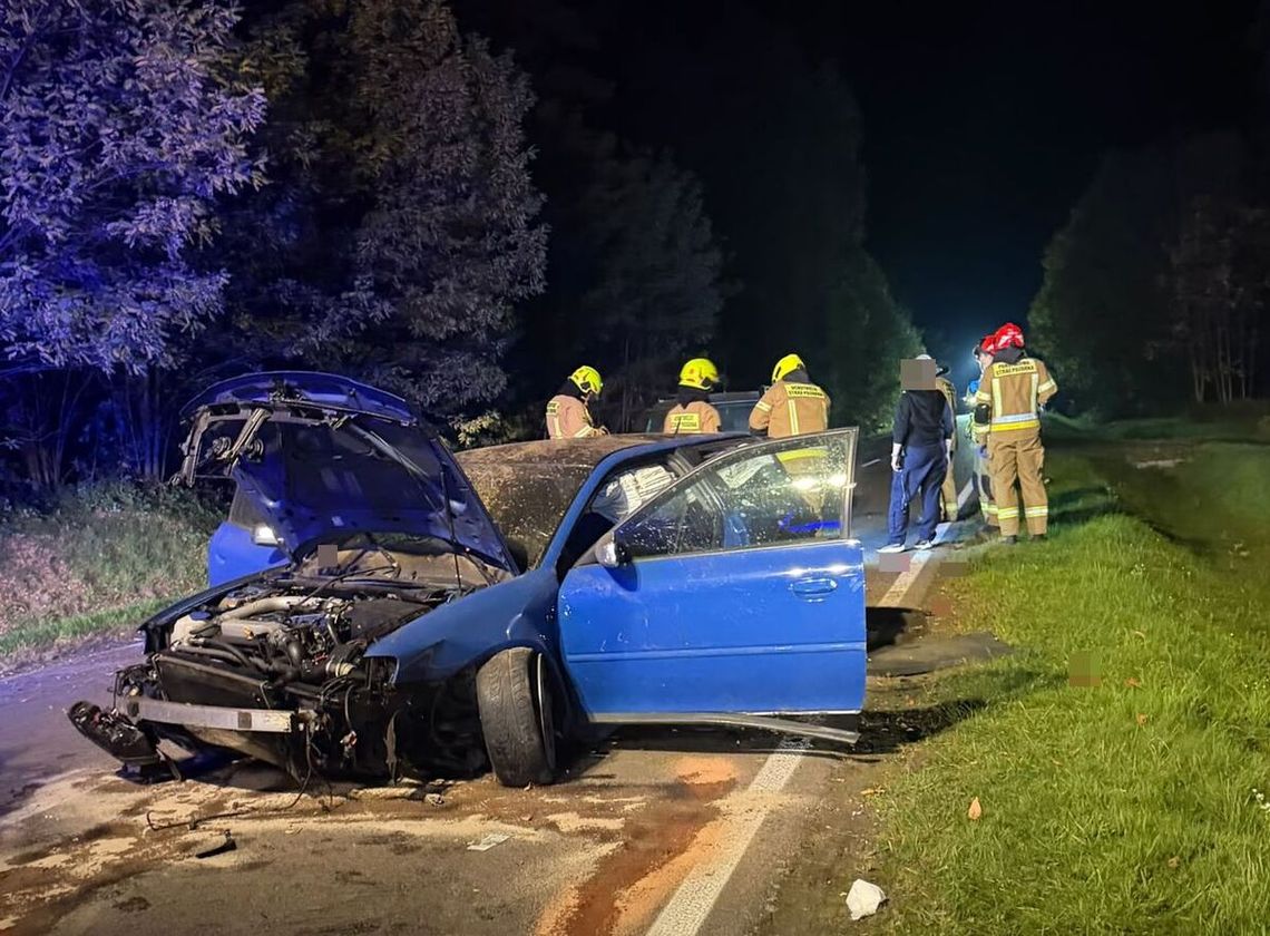 Dramatyczny wypadek podczas wyprzedzania. Audi wielokrotnie dachowało, lądował śmigłowiec LPR