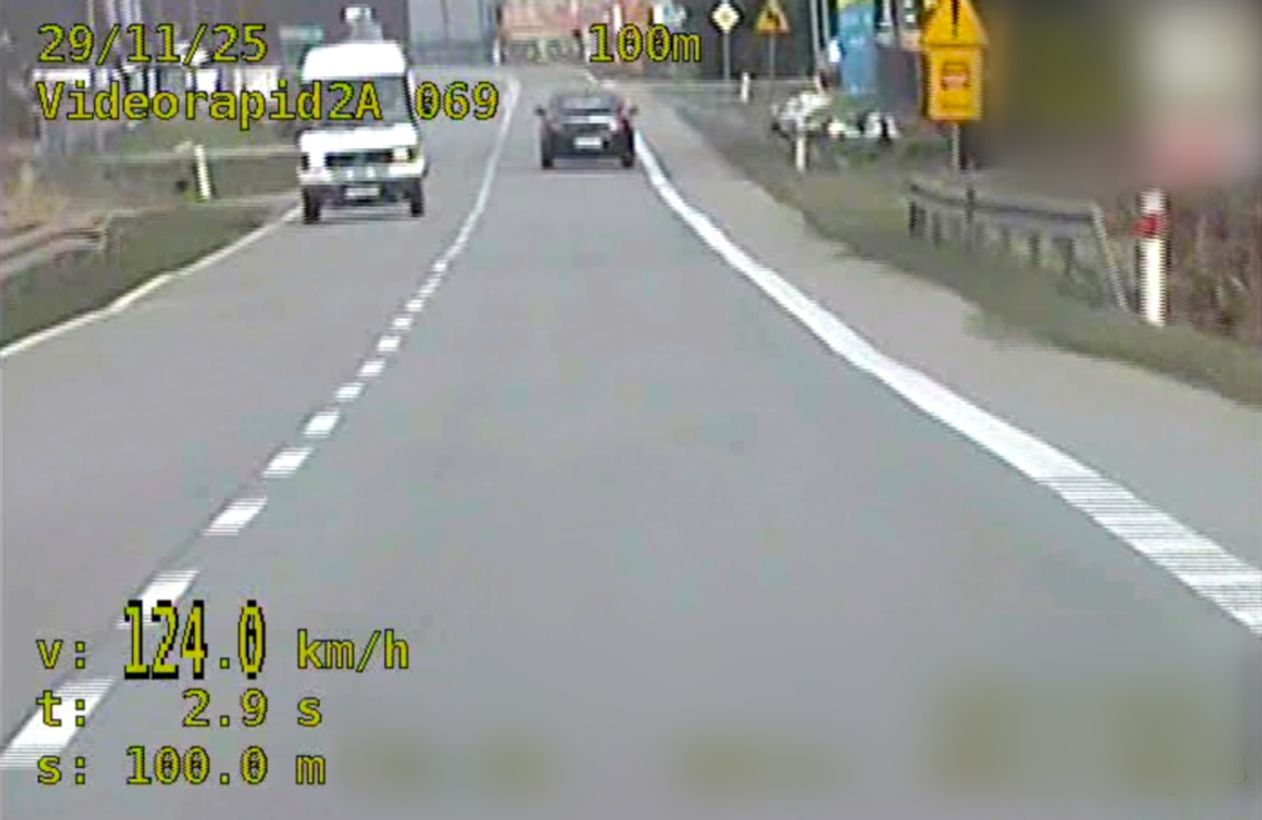 Drogowy recydywista stracił prawko drugi raz w tym roku. Miał na blacie 124 km/h w zabudowanym Drogowy recydywista stracił prawko drugi raz w tym roku. Miał na blacie 124 km/h w zabudowanym