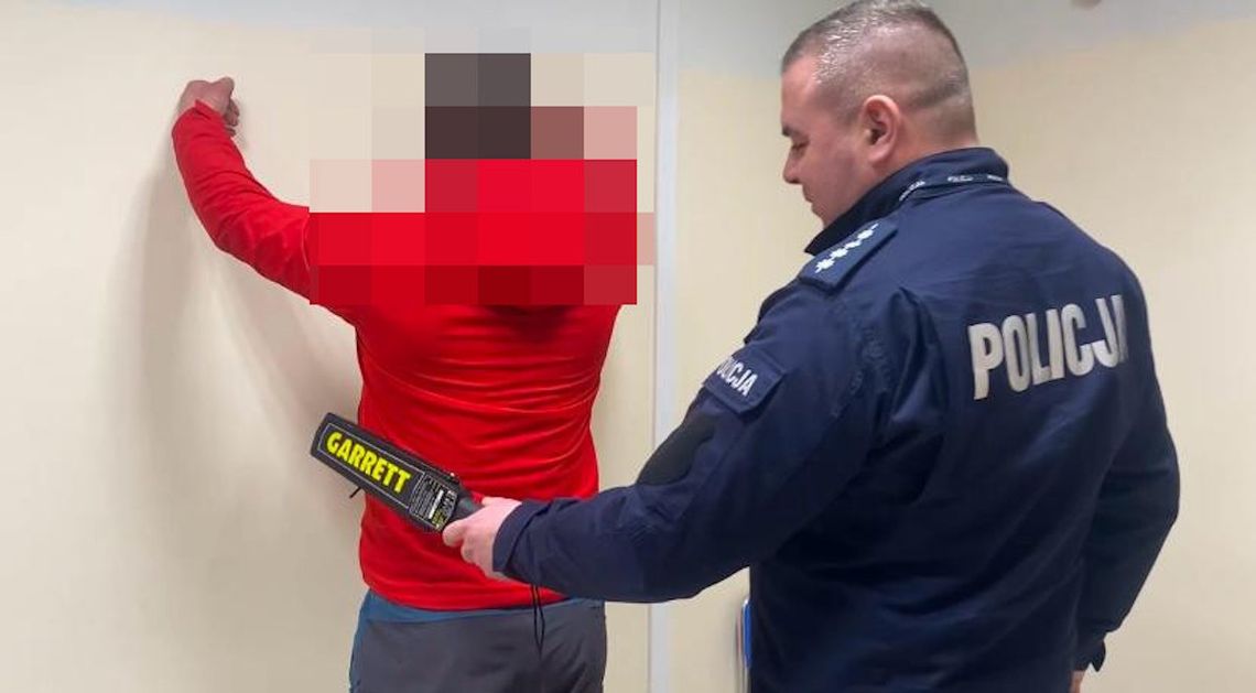 Dwa miesiące aresztu dla 35-latka, który wylał gnojowicę przed domem Ministra Rolnictwa