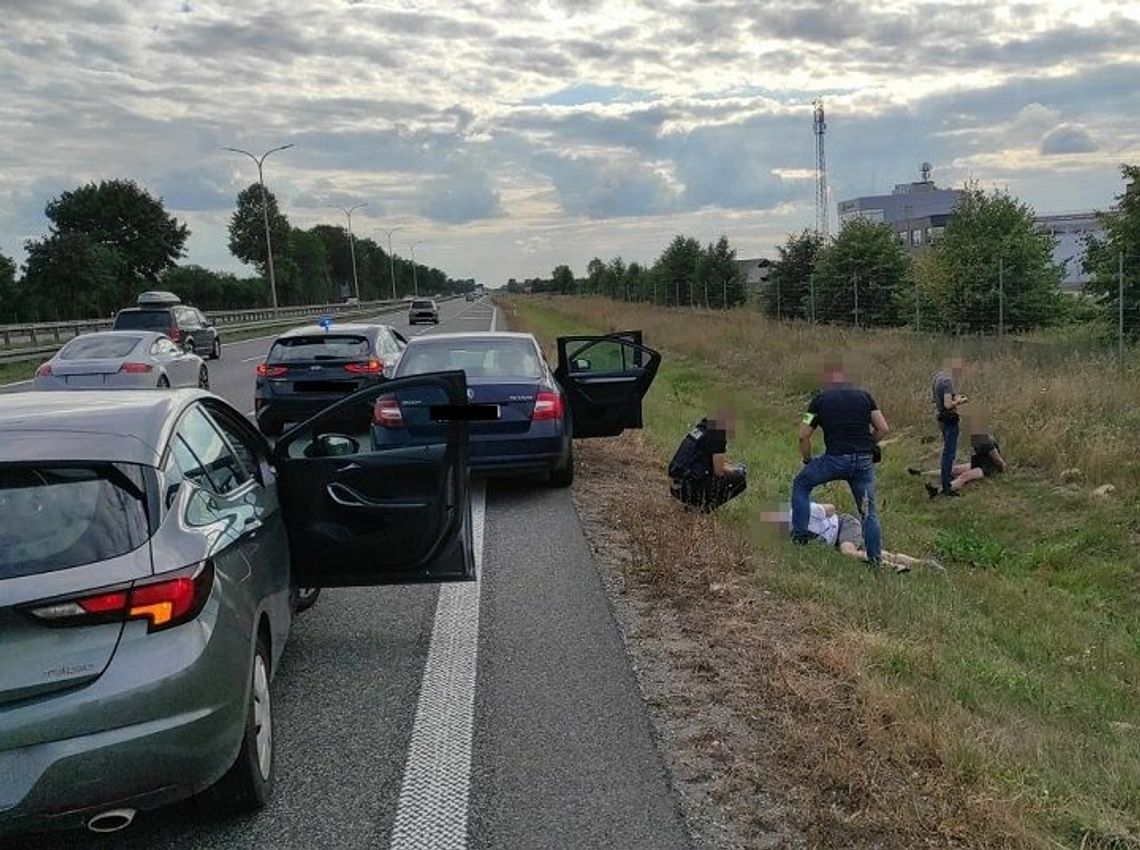 Dwaj Ukraińcy okradali seniorów "na policjanta". Ich wspólniczką była 40-letnia Polka