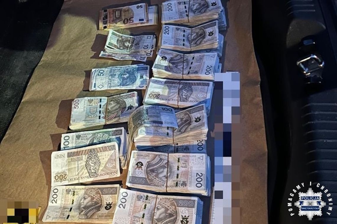 Dwaj złodzieje zatrzymani po nocnych włamaniach. W samochodzie mieli ponad 380 tysięcy złotych