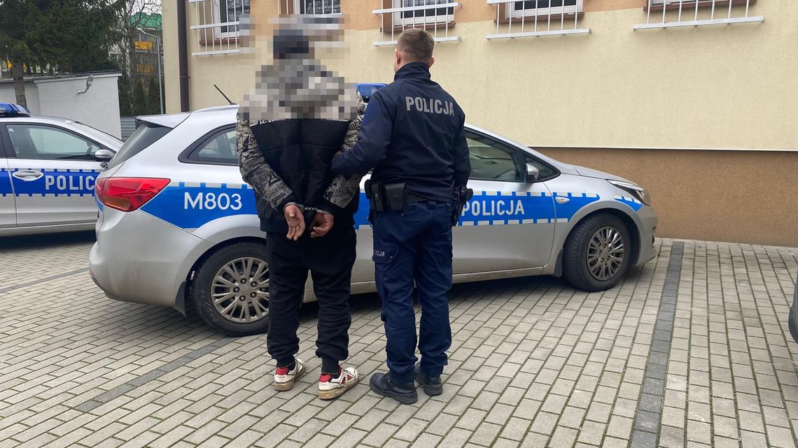 Dwaj złodzieje paliwa zatrzymani. Wywiercili dziurę w baku ciężarówki i spuścili 600 litrów oleju