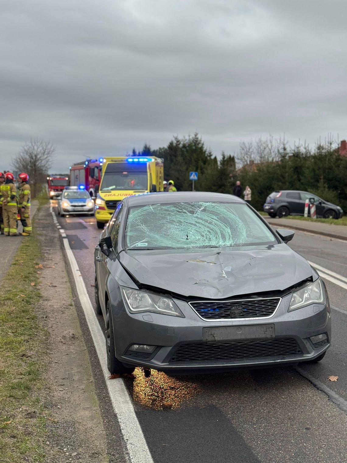 Dwie 15-latki potrącone na oznakowanym przejściu. Jedna z dziewczyn doznała ciężkich obrażeń
