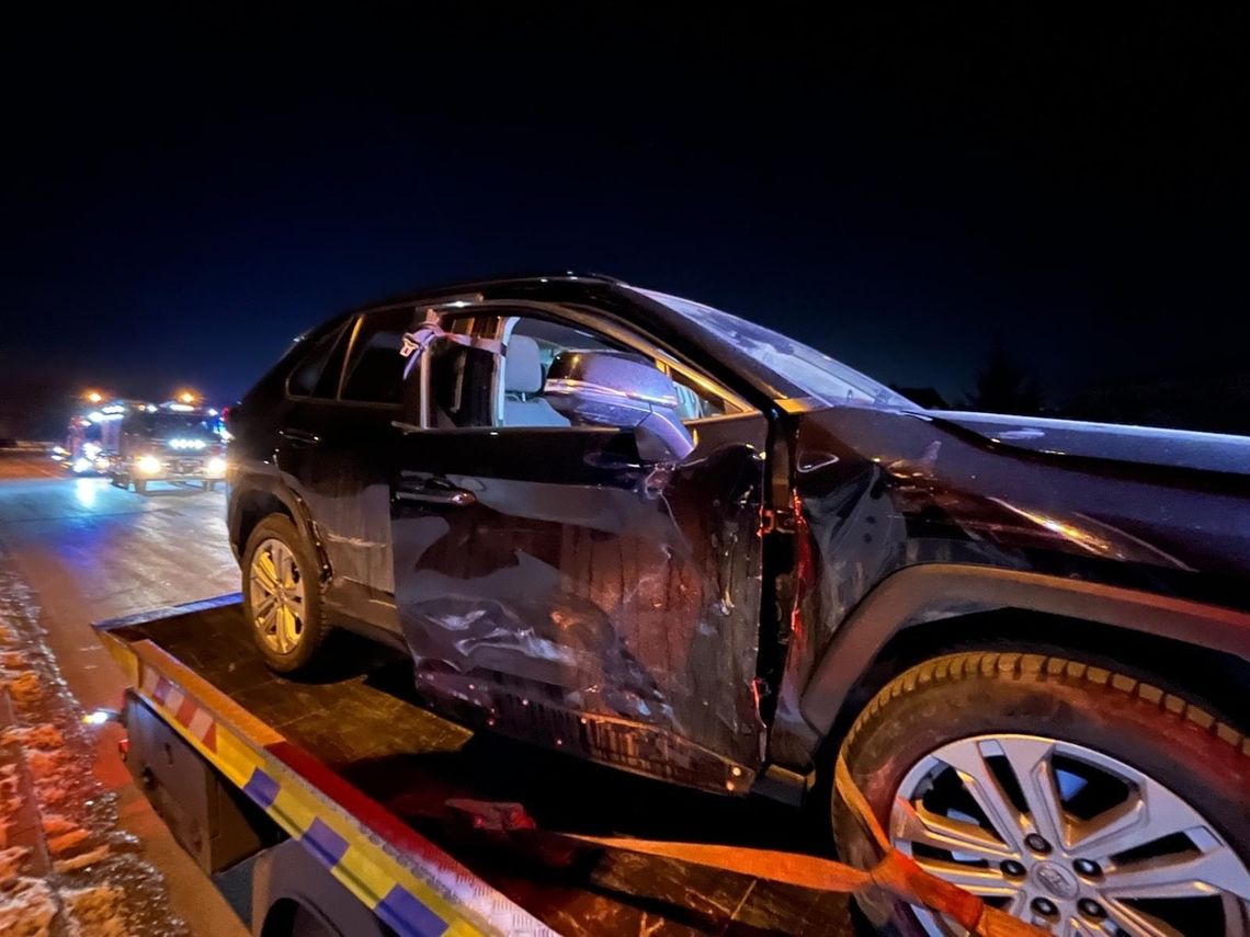 Dynamiczne zatrzymanie pod Łodzią. Policjant wskoczył do auta uciekającego agresora