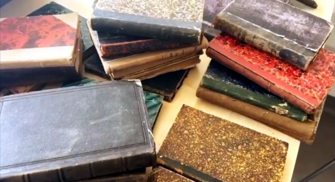 Gang złodziei podmienił w bibliotece drogocenne książki na falsyfikaty. Straty wyniosły blisko 4 miliony złotych