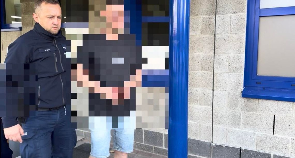 Gangster przez 5 lat ukrywał się w Niemczech. Był poszukiwany za porwania, pobicia i strzelaninę Gangster przez 5 lat ukrywał się w Niemczech. Był poszukiwany za porwania, pobicia i strzelaninę