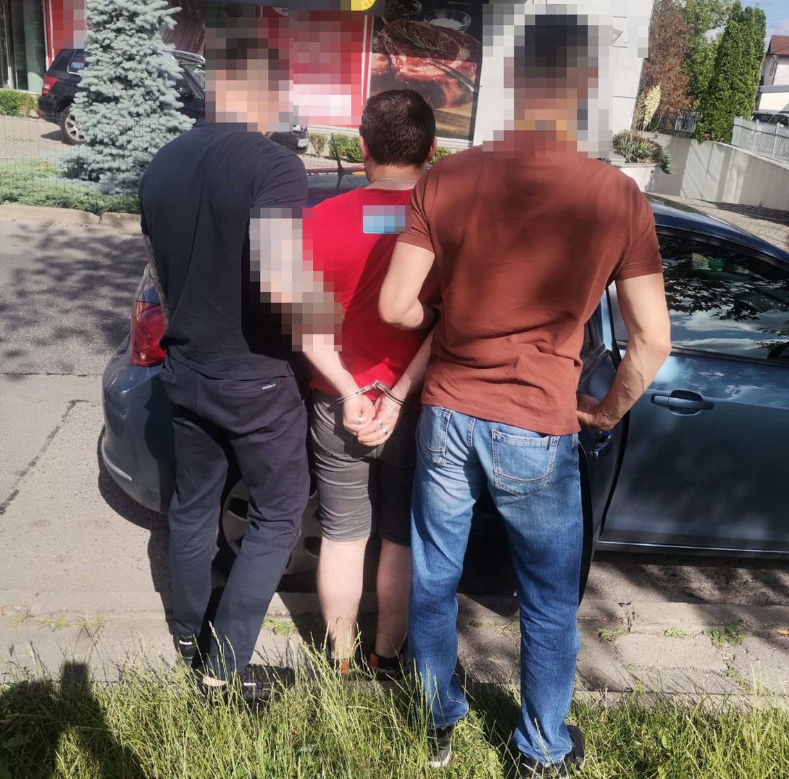 Gruzin prowadził lokal z nielegalnym hazardem. Podczas nalotu policjanci znaleźli przy nim narkotyki