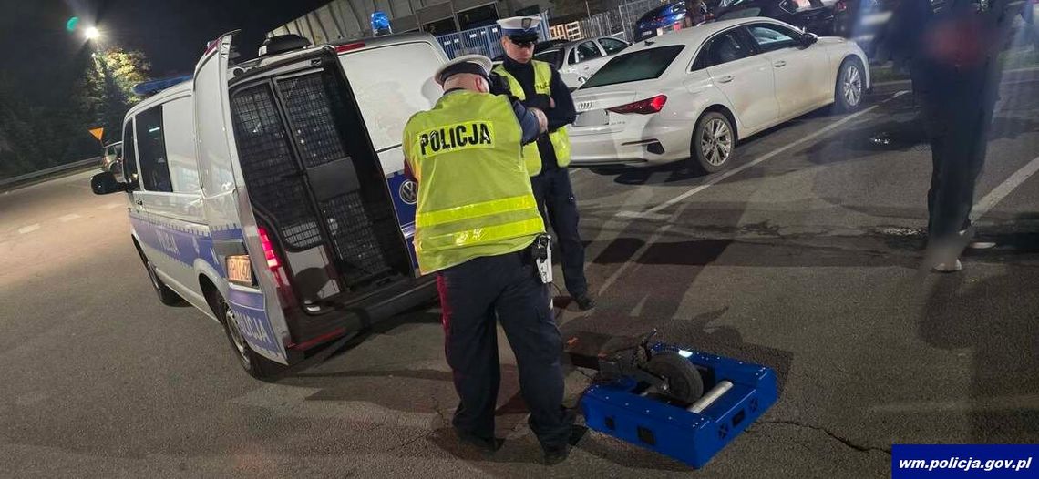 Hulajnoga rozpędziła się do blisko 50 km/h. Policjanci pokazali, jak sprawdzają ją na hamowni Hulajnoga rozpędziła się do blisko 50 km/h. Policjanci pokazali, jak sprawdzają ją na hamowni