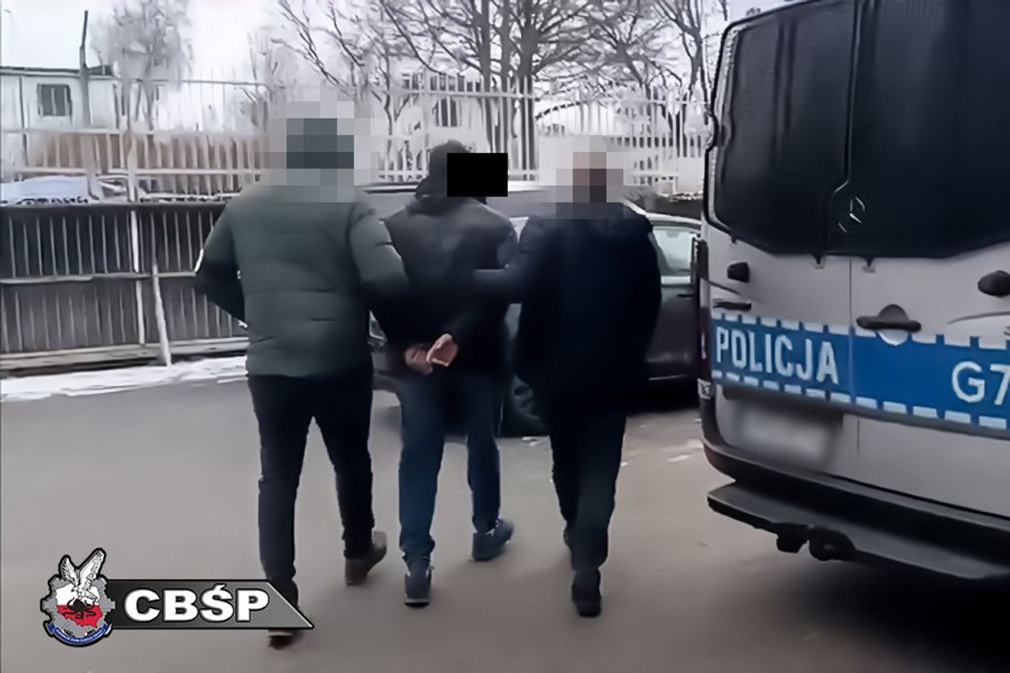 „Hurtownia” fałszywek zlikwidowana. Funkcjonariusze CBŚP zabezpieczyli tysiące arkuszy 50 euro