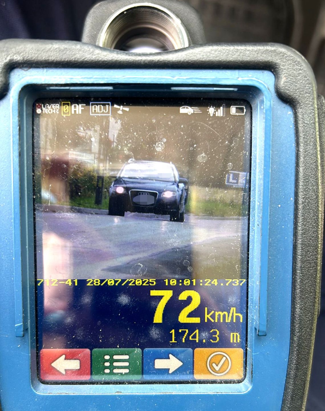 Kierowca audi jechał za szybko w terenie zabudowanym. Wcześniej sam prosił o kontrole w tym miejscu