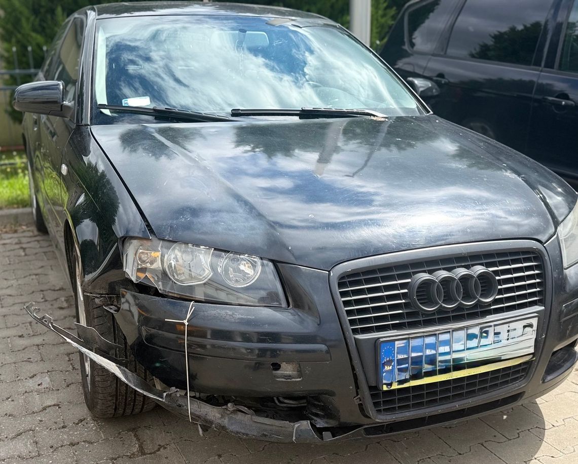 Kierowca Audi wymusił i zderzył się z motocyklistą. Potem zostawił go bez pomocy i pojechał dalej Kierowca Audi wymusił i zderzył się z motocyklistą. Potem zostawił go bez pomocy i pojechał dalej