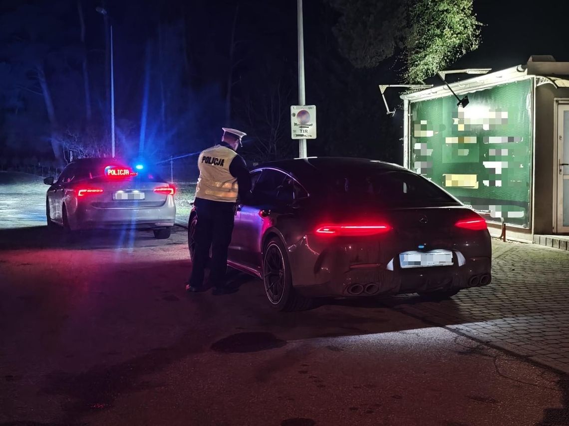 Kierowca mercedesa jechał ekspresówką z prędkością 233 km/h. Dostał maksymalny możliwy mandat