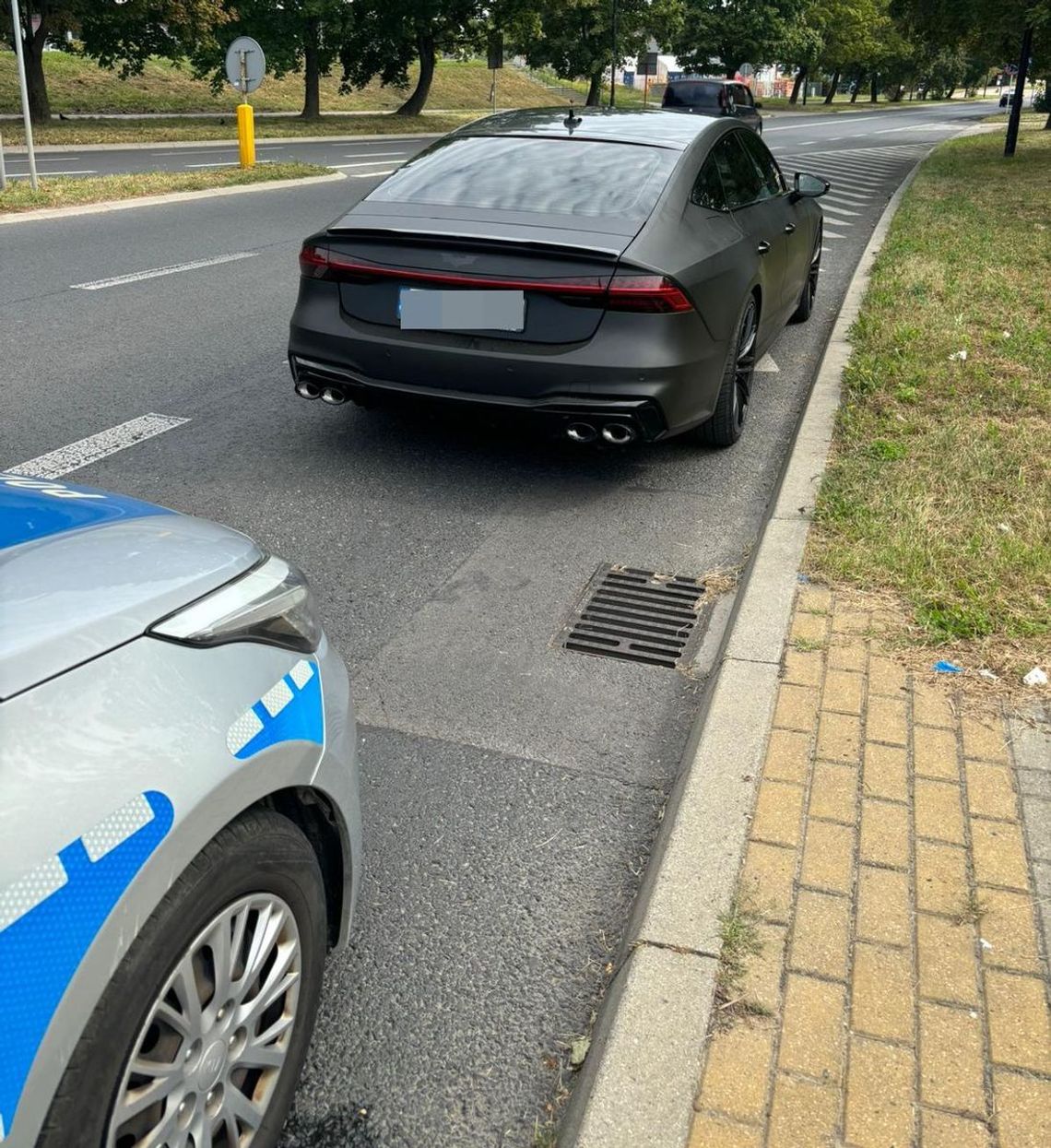 Kierowca na zakazie wpadł na kilka godzin przed końcem kary. Grozi mu więzienie i kolejny zakaz