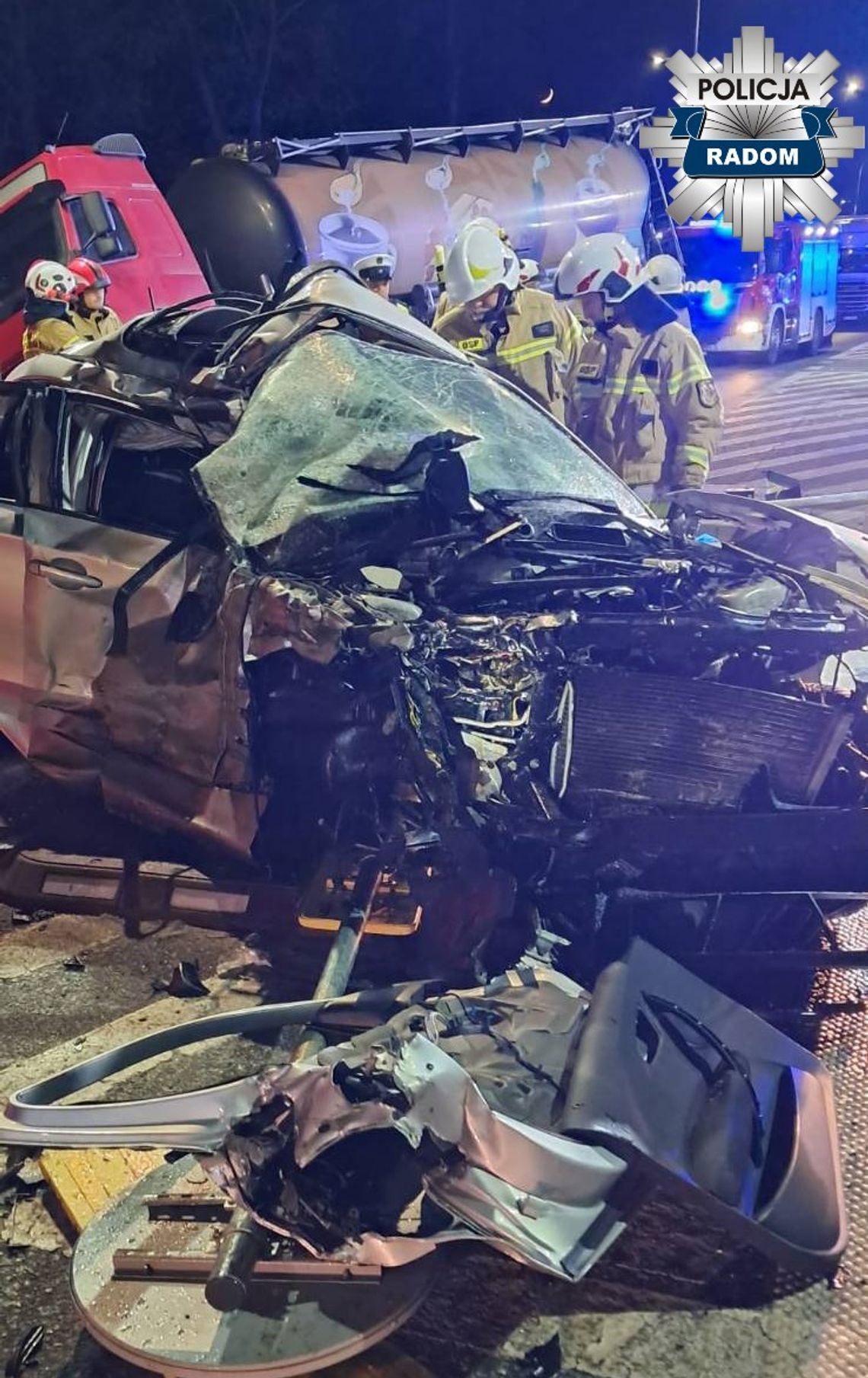 Kierowca po alkoholu uderzył w auto 19-latka i zepchnął go pod tira. Chłopak zginął, sprawca w areszcie