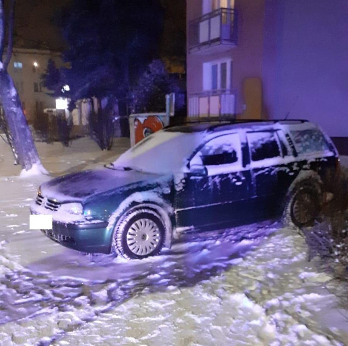 Kierowca po narkotykach zjeżdżał z drogi na chodnik. Przerażony świadek zawiadomił policję