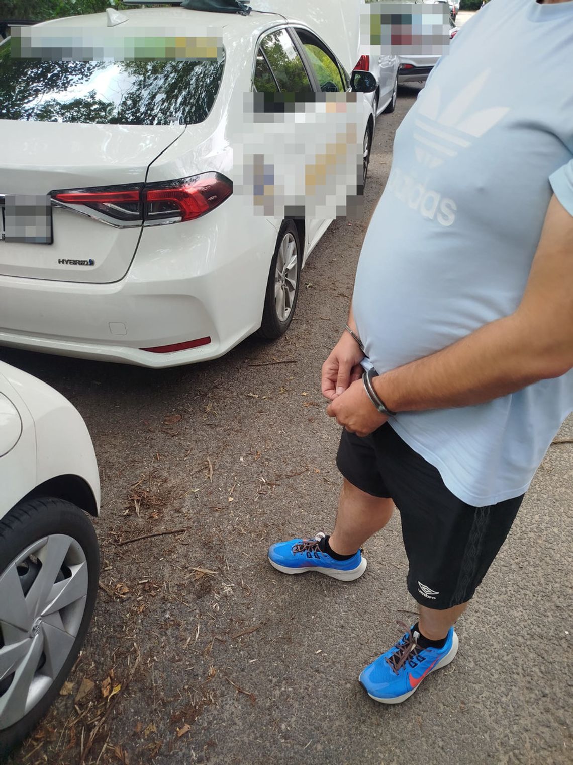 Kierowca przewozu osób zatrzymany z marihuaną i kokainą. Chciał zrzucić winę na klienta