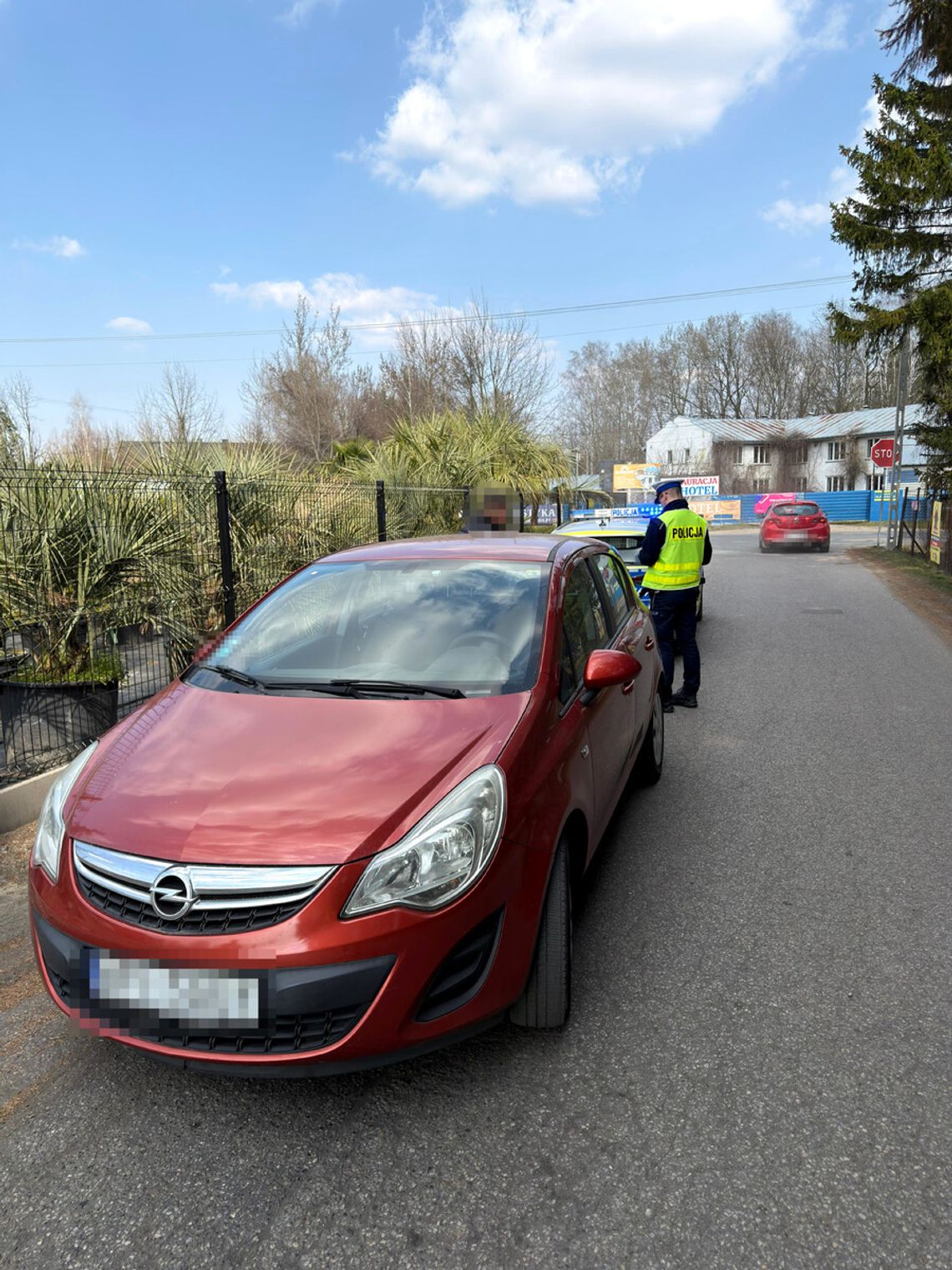 Kierowca zatrzymany za prędkość stwierdził, że "to jego najmniejszy problem". Reszta szybko wyszła na jaw Kierowca zatrzymany za prędkość stwierdził, że "to jego najmniejszy problem". Reszta szybko wyszła na jaw