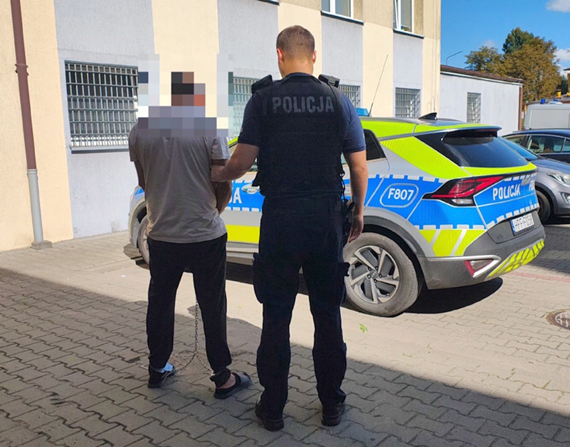 Kłótnia obcokrajowców zakończyła się atakiem nożem. 47-latek ugodził znajomego w brzuch