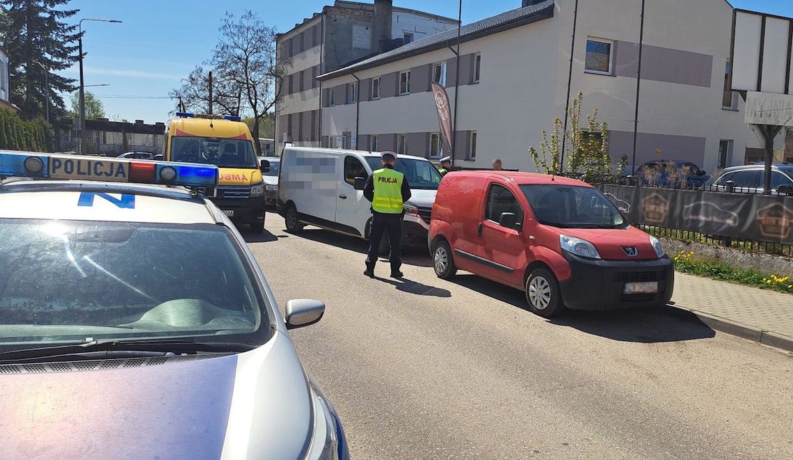 Kobieta śmiertelnie potrącona na parkingu. Kierowca, który cofał nie zauważył jej w lusterku