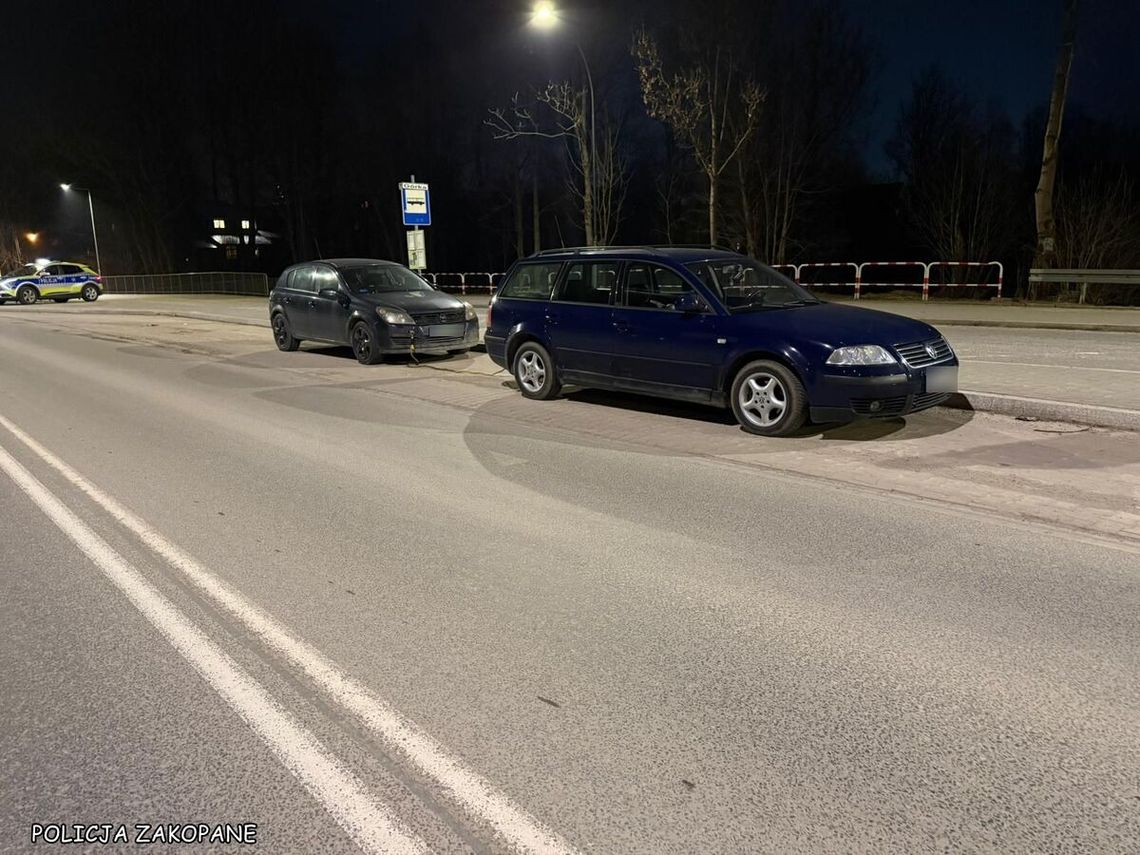 Koleżeńska pomoc w oparach alkoholu. Pijany 37-latek w Passacie holował trzeźwego kolegę Koleżeńska pomoc w oparach alkoholu. Pijany 37-latek w Passacie holował trzeźwego kolegę