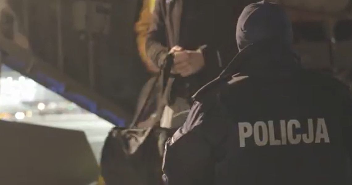 Koniec 16-letniej ucieczki. "Łowcy cieni" dopadli poszukiwanego za brutalne rozboje z bejsbolem