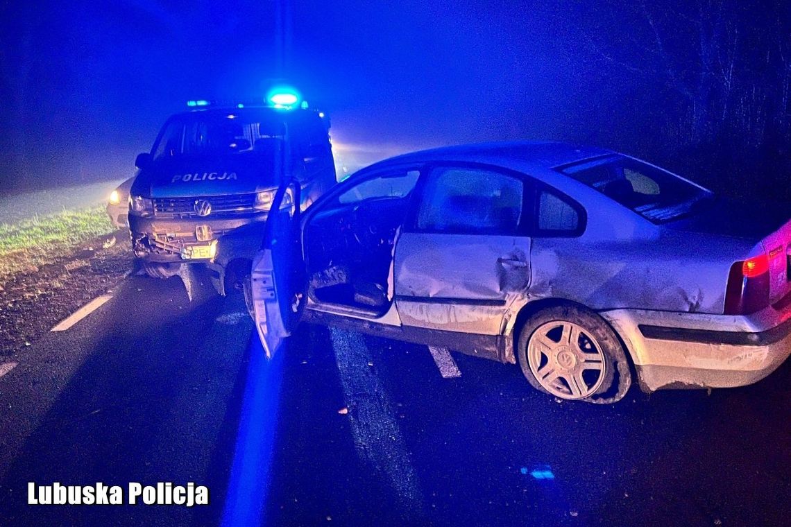 Kontrolowany kierowca spryskał policjanta gazem i odjechał. Podczas pościgu uszkodził dwa radiowozy Kontrolowany kierowca spryskał policjanta gazem i odjechał. Podczas pościgu uszkodził dwa radiowozy