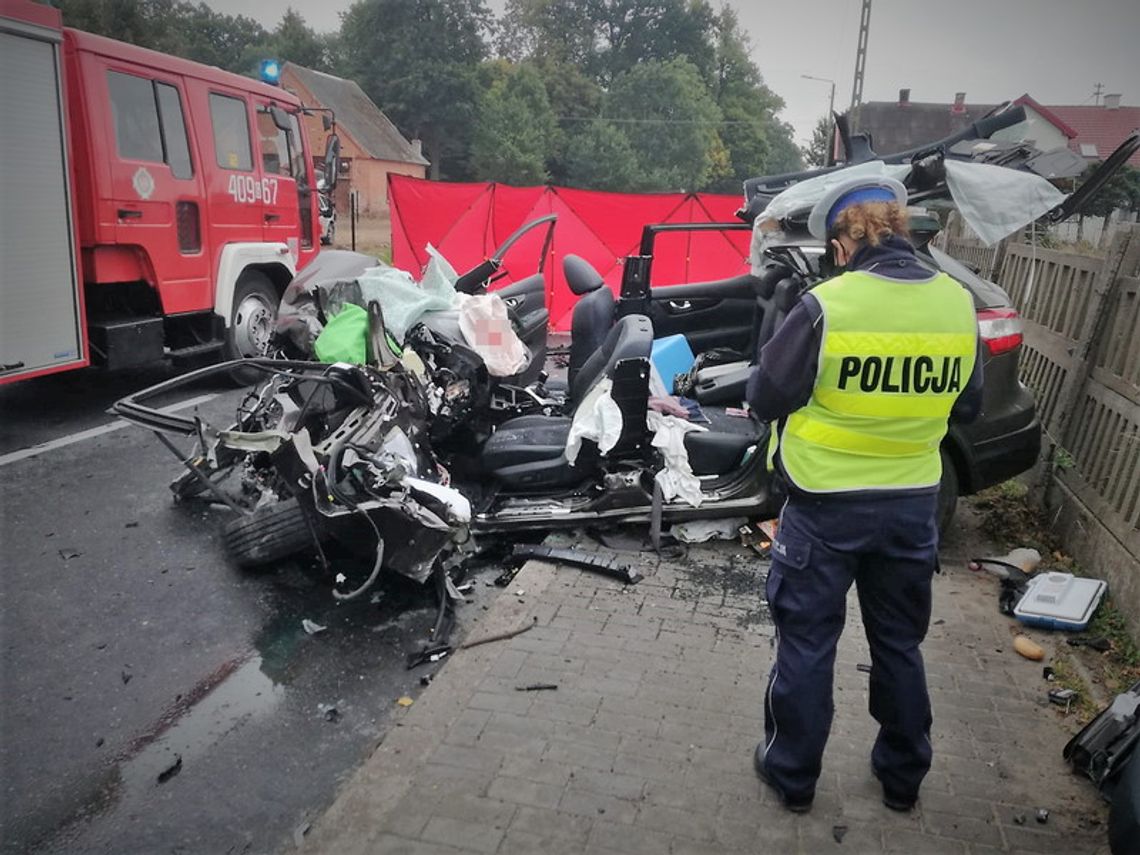 Koszmarny wypadek na Pomorzu. Ojciec i córka zginęli na miejscu