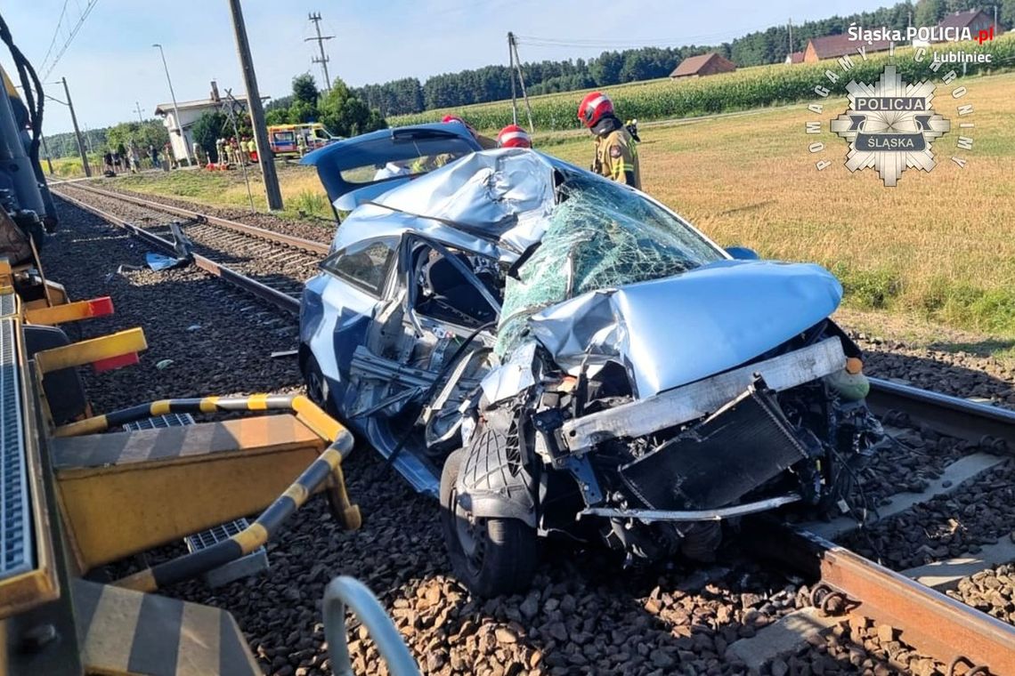 Koszmarny wypadek na przejeździe kolejowym. Matka podróżująca z dzieckiem wjechała pod pociąg